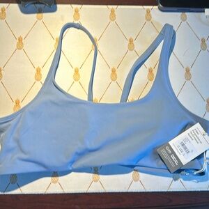 Vuori sports bra